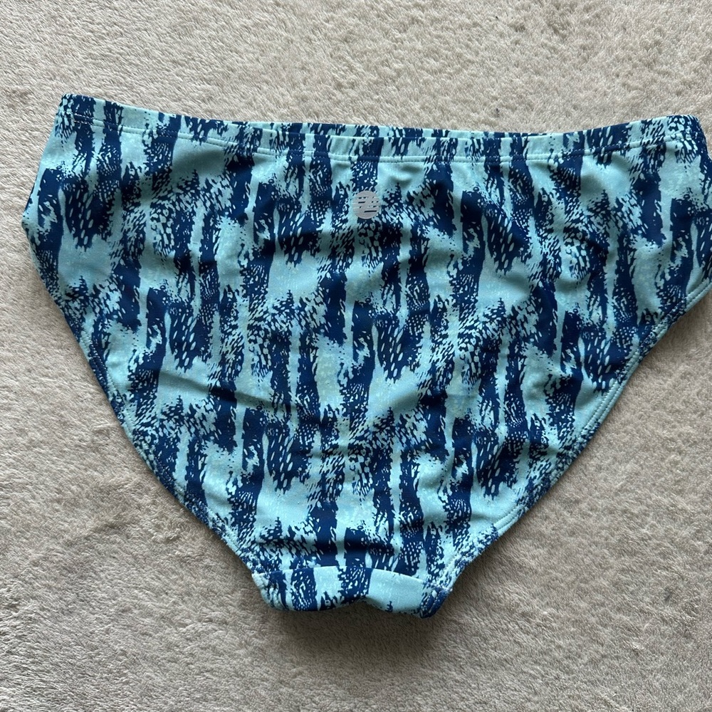 Zella Kids Blue Abstract Rashguard Set - Picture 5 of 6